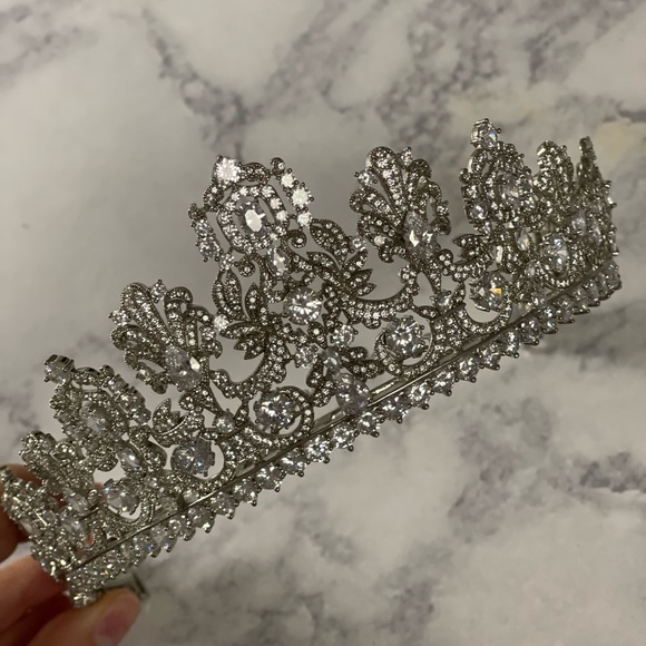 NY Bridal Styles Boutique Luxury Rhinestone Head Piece/ Tiara/ Crown main image 5